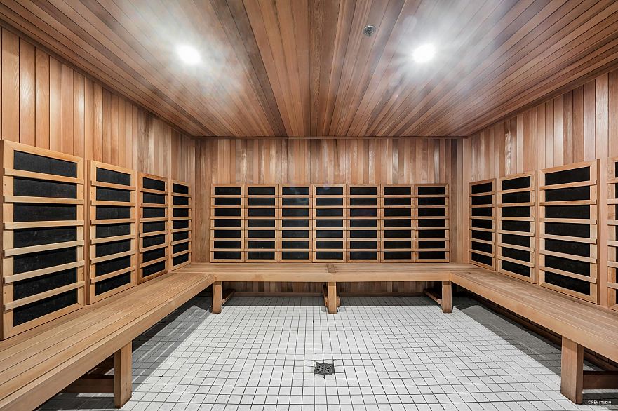 607 583 Beach Crescent