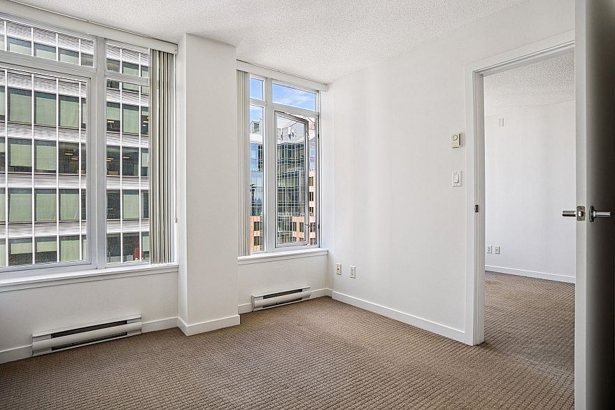 2006 610 Granville Street