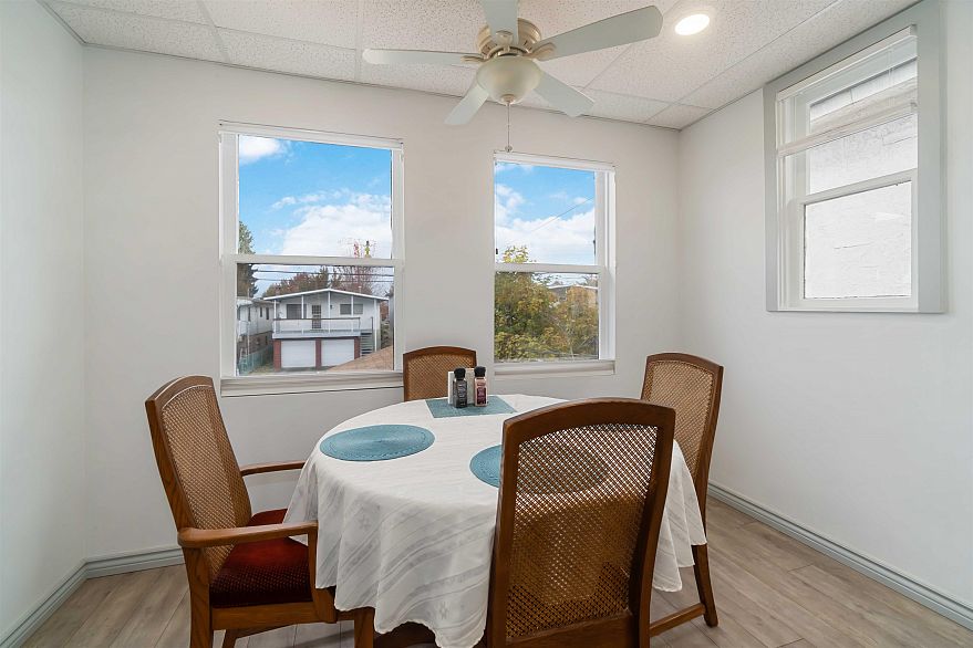 2235 East 52nd Avenue