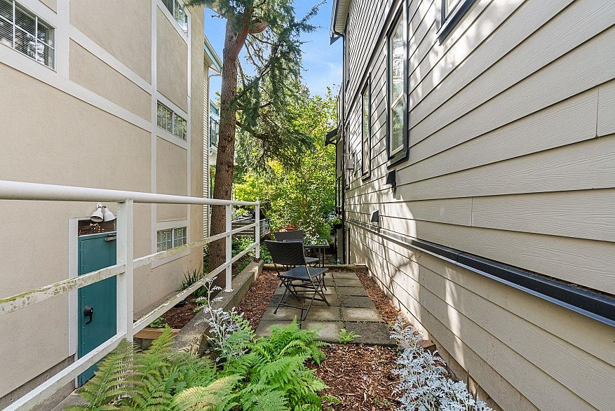 203 755 W 15th Avenue