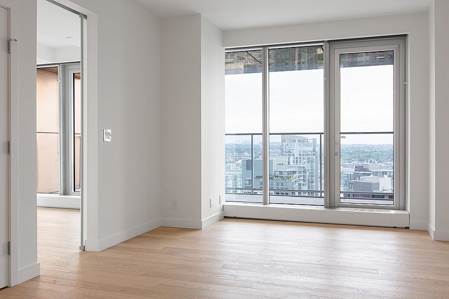 4201 1480 Howe Street