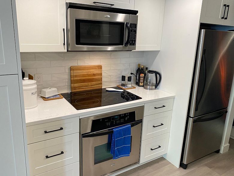 304 1255 Seymour Street