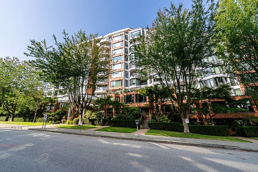 410 2201 Pine Street