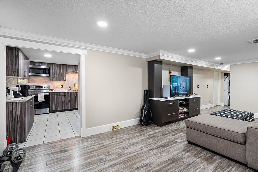 5516 Clarendon Street