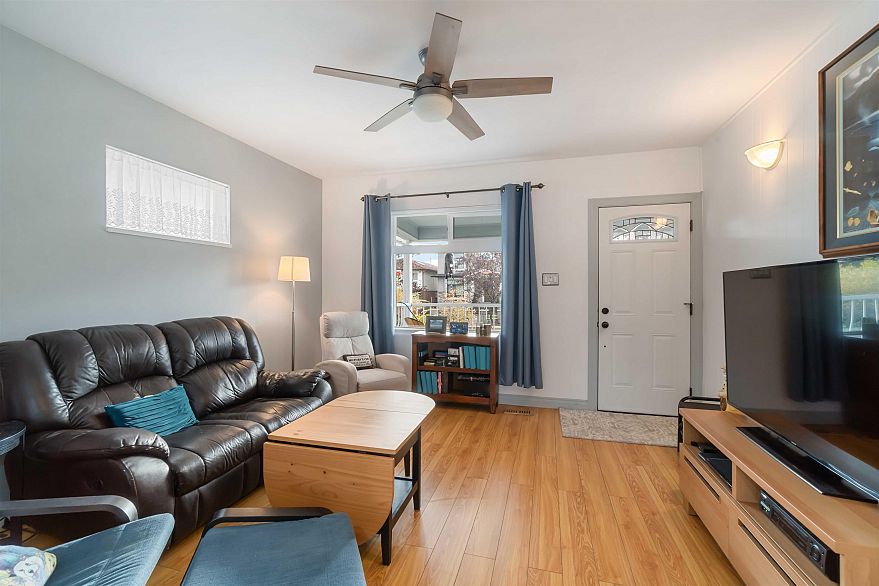 2235 East 52nd Avenue