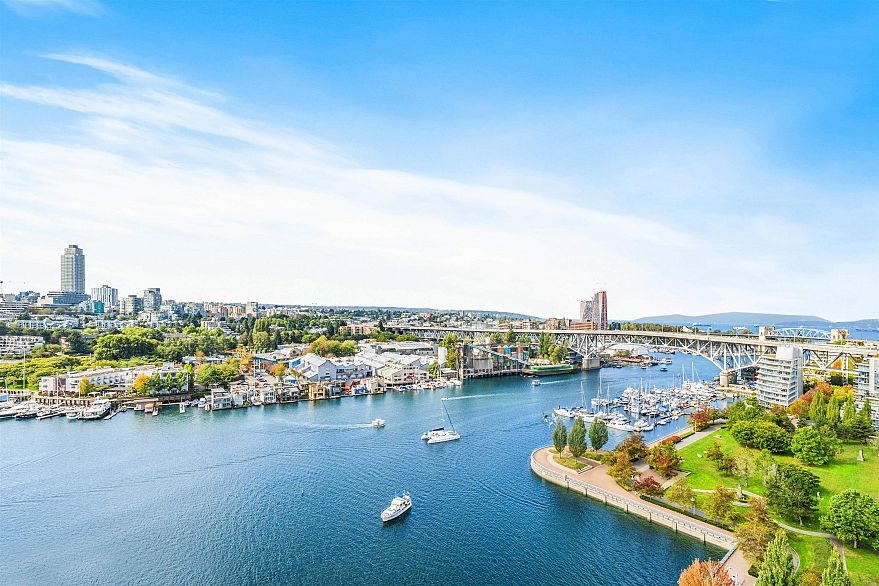 2002 1515 Homer Mews