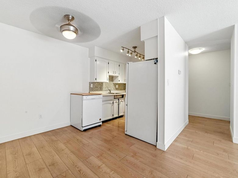 101 2910 Ontario Street