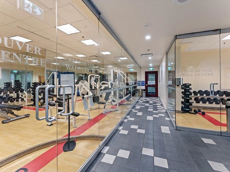 3704 938 Nelson Street