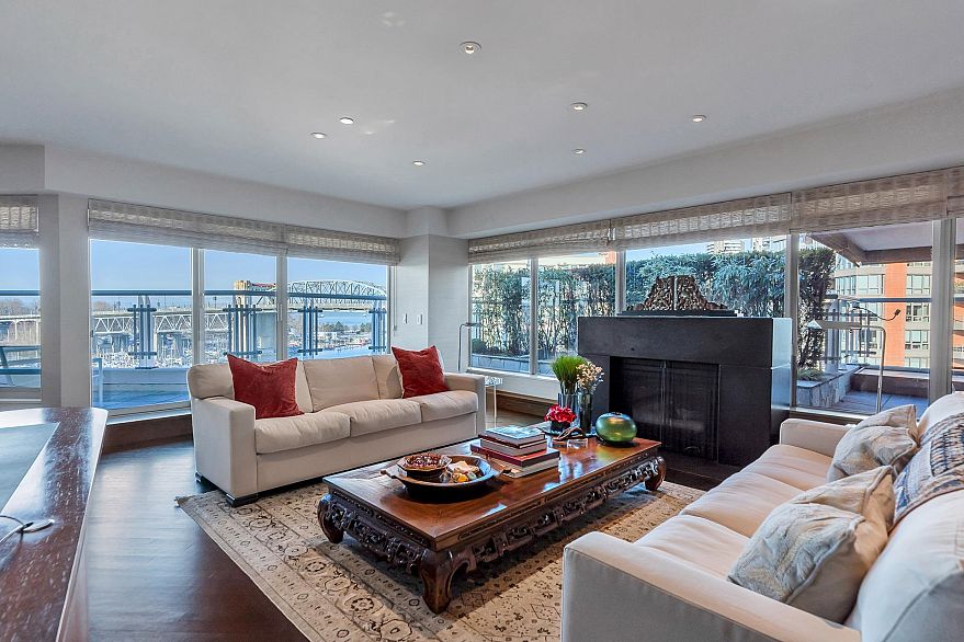 902 1600 Hornby Street