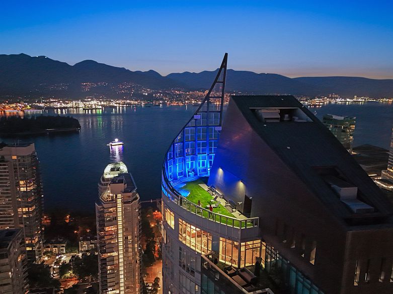 2704 1189 Melville Street