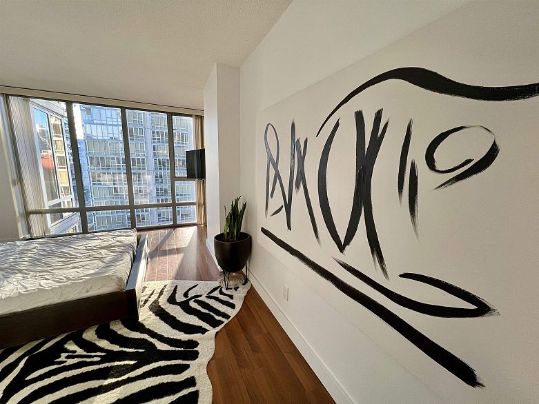 807 950 Cambie Street