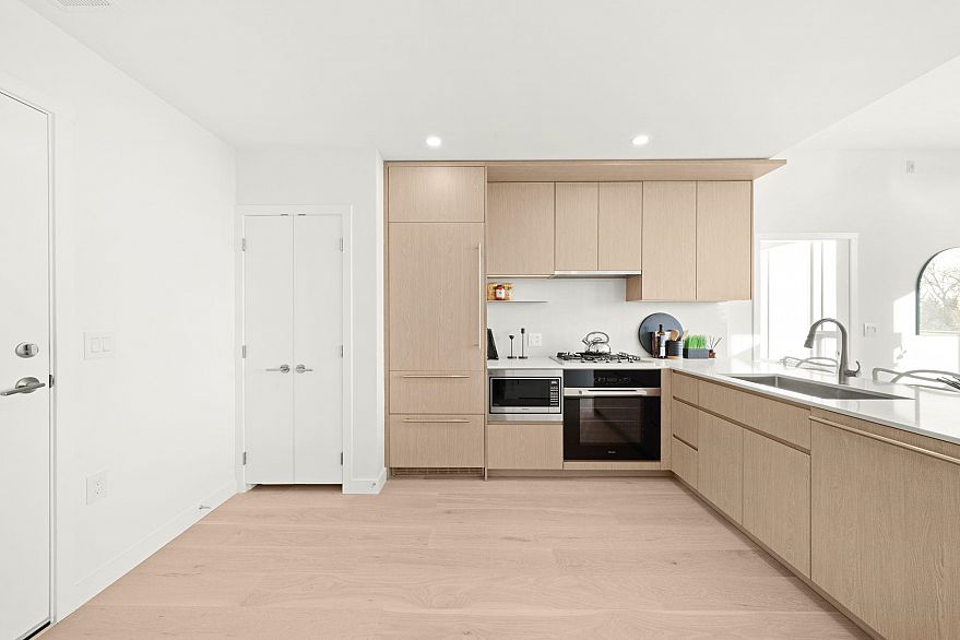 601 5212 Cambie Street