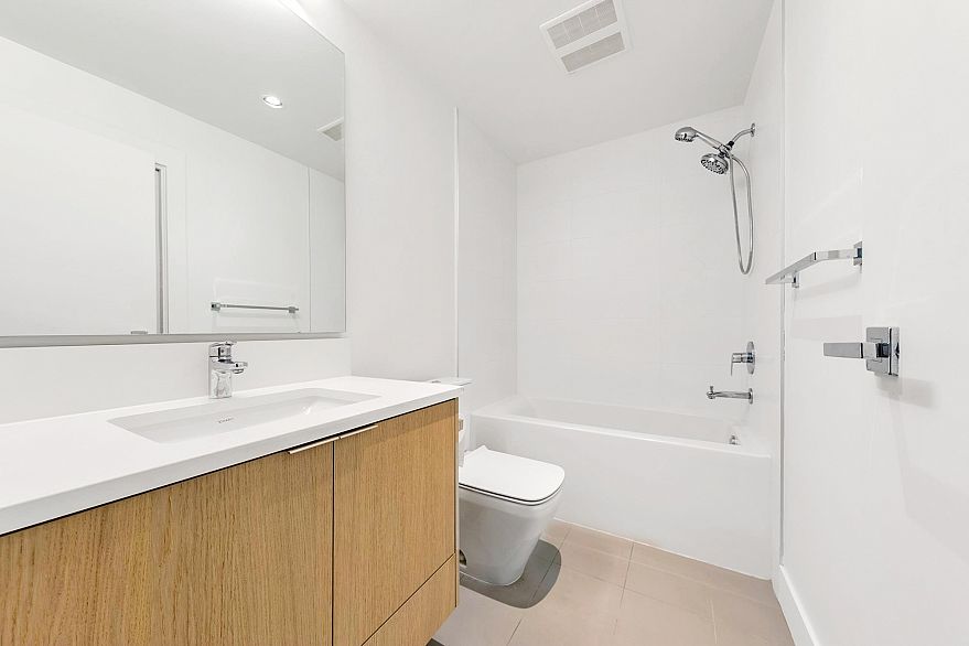 2431 W Broadway Street