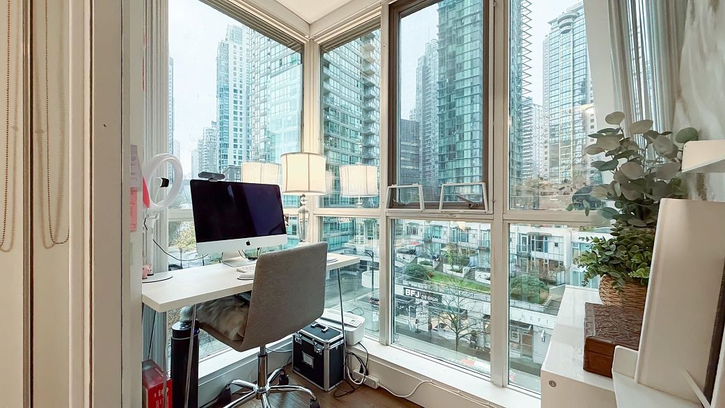 506 588 Broughton Street