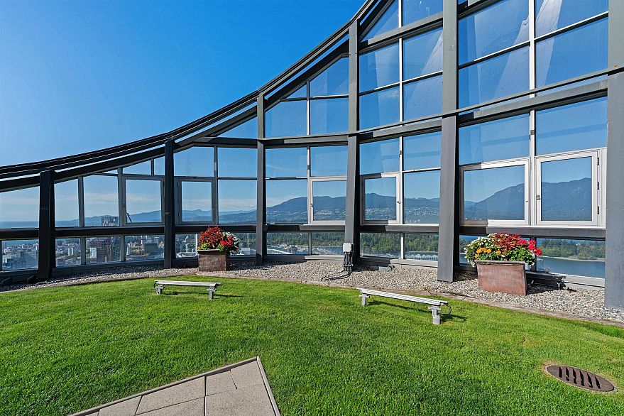 2704 1189 Melville Street