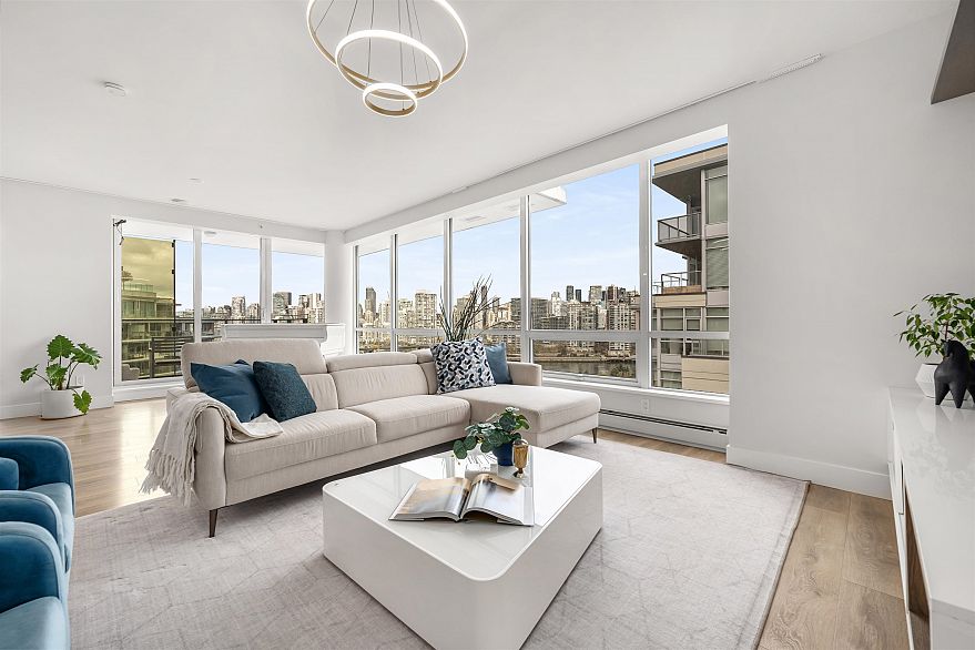 1801 1788 Columbia Street