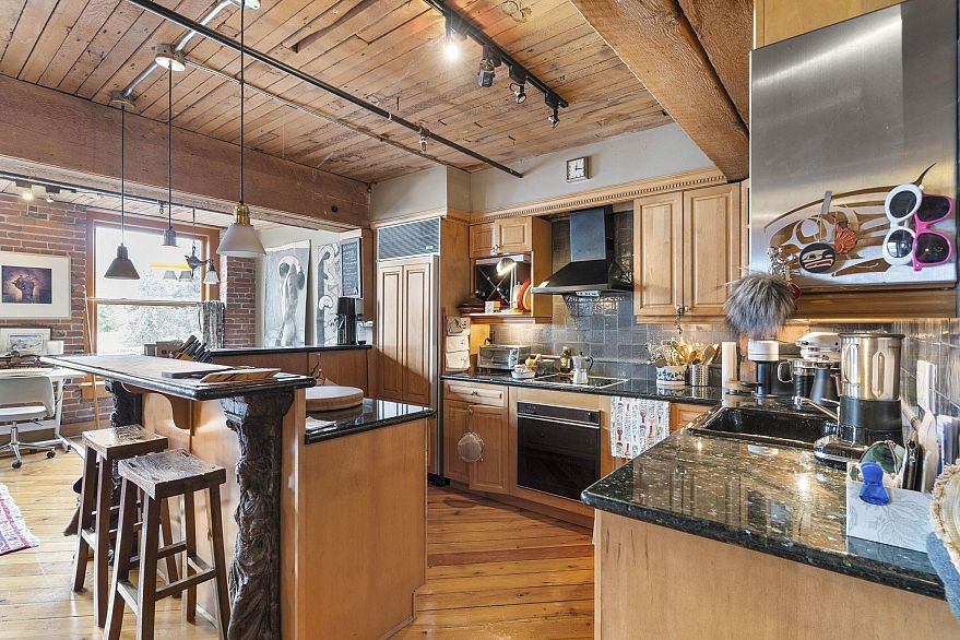 301 41 Alexander Street