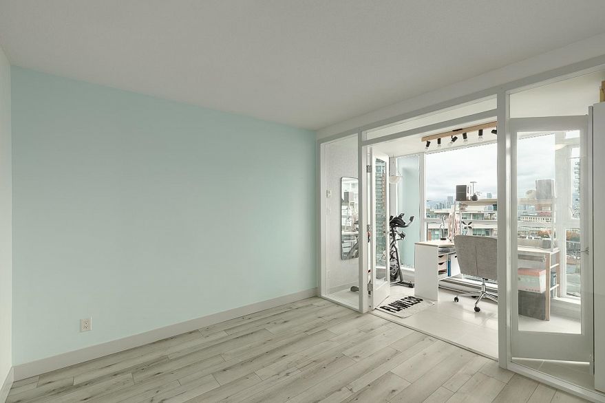 903 2770 Sophia Street