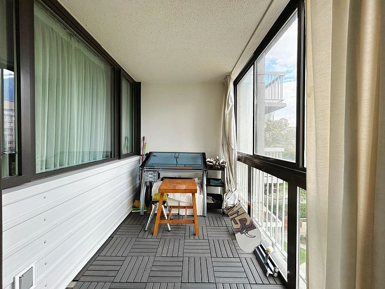 606 1740 Comox Street