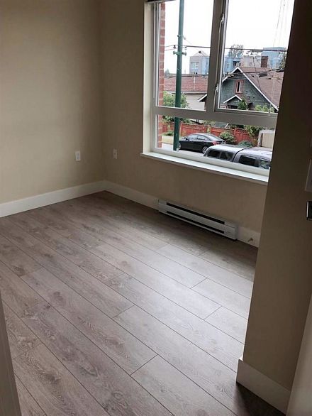 203 4882 Slocan Street