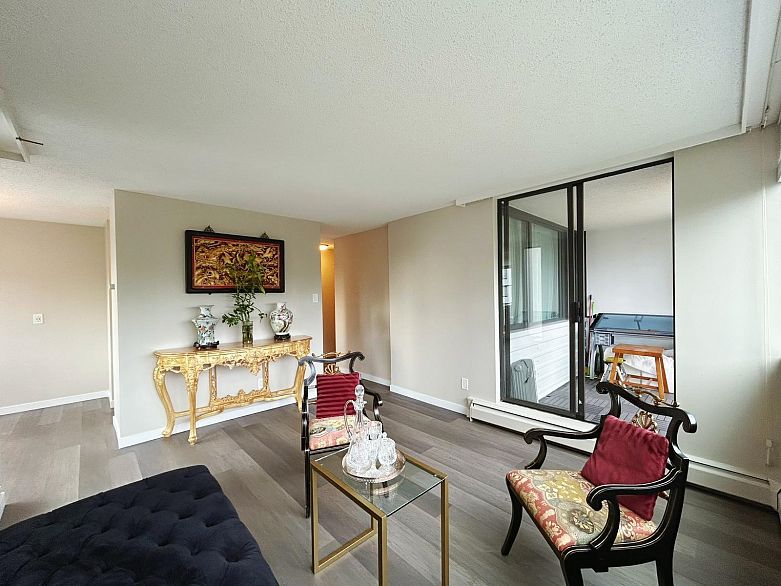 606 1740 Comox Street