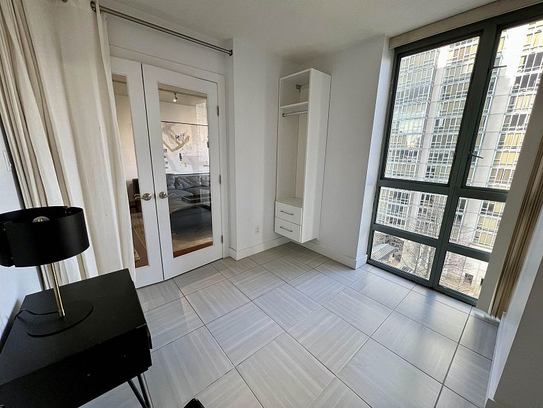 807 950 Cambie Street