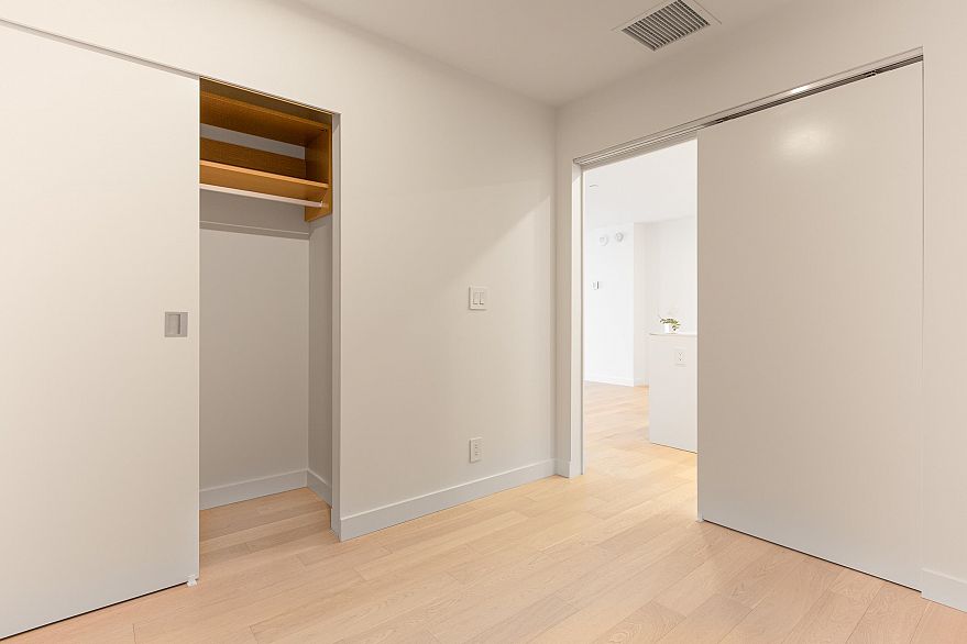 4201 1480 Howe Street