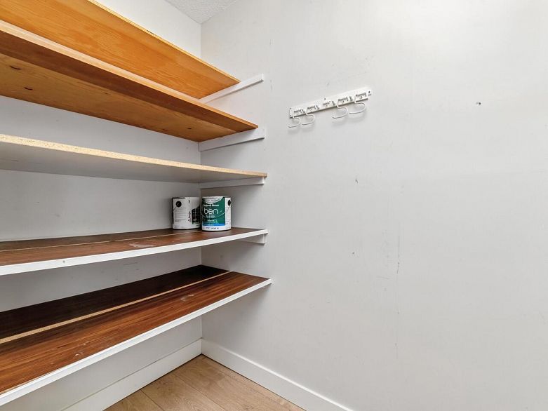 101 2910 Ontario Street