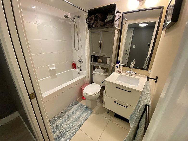 304 1255 Seymour Street