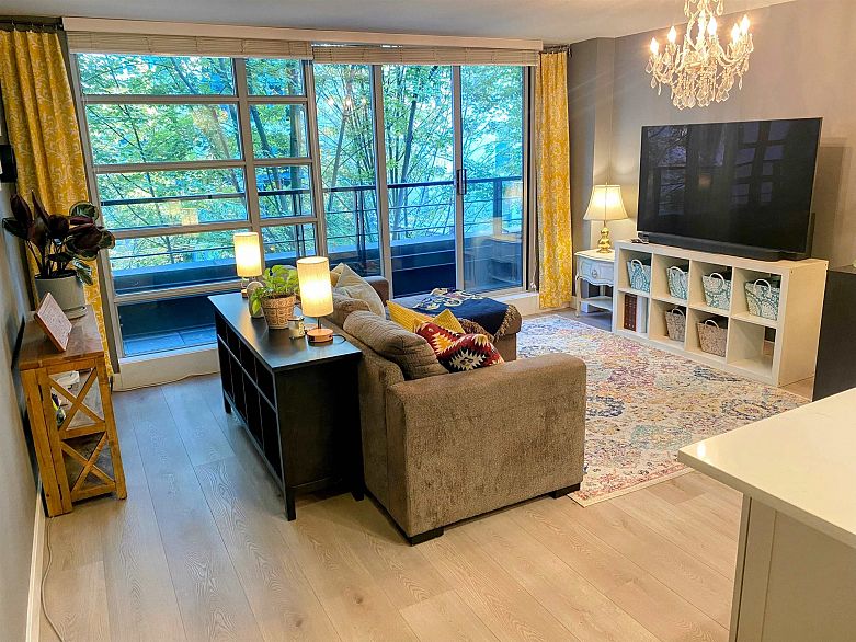 304 1255 Seymour Street