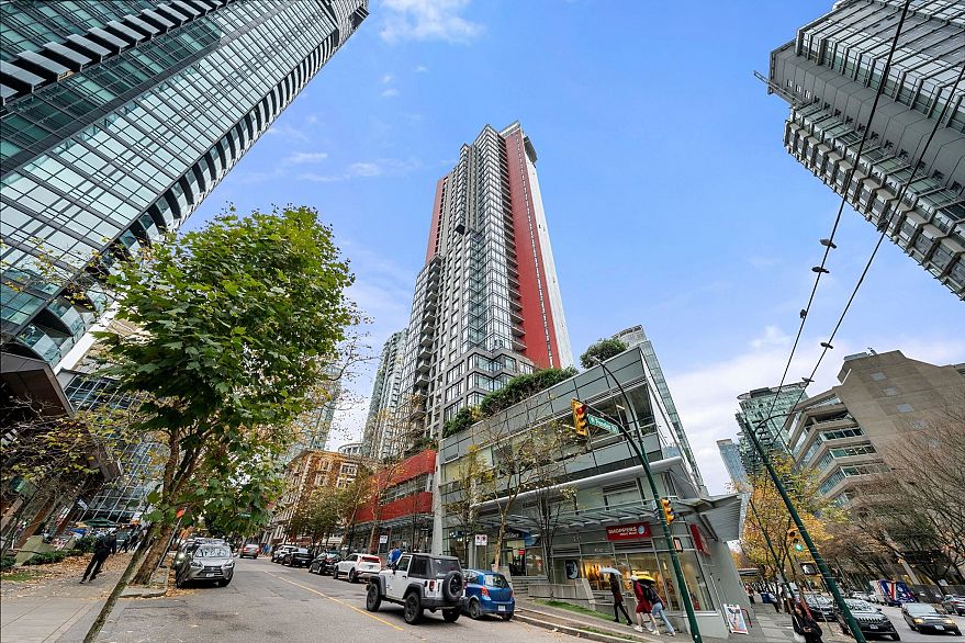 1101 1211 Melville Street