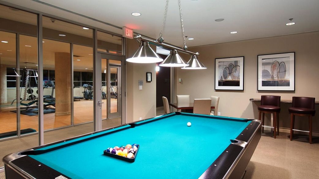 2002 1515 Homer Mews