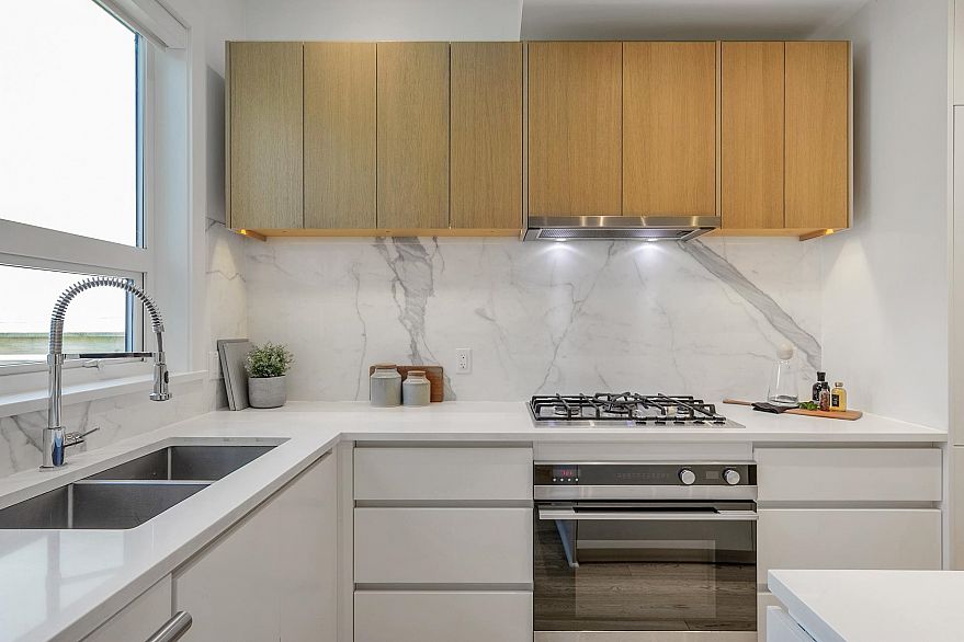 2431 W Broadway Street