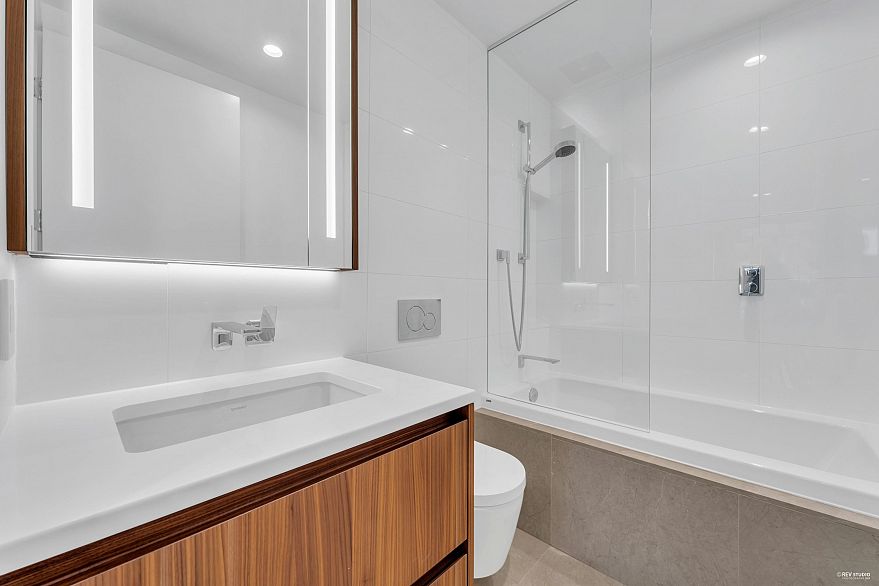 2103 885 Cambie Street