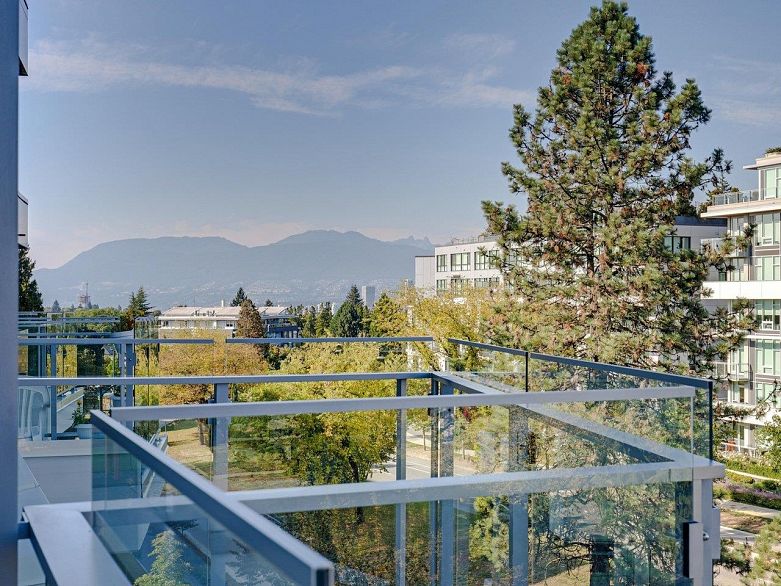 604 5033 Cambie Street