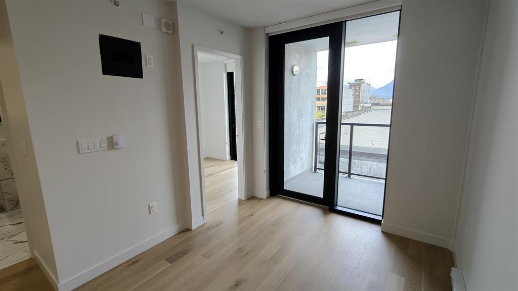 602 239 Keefer Street