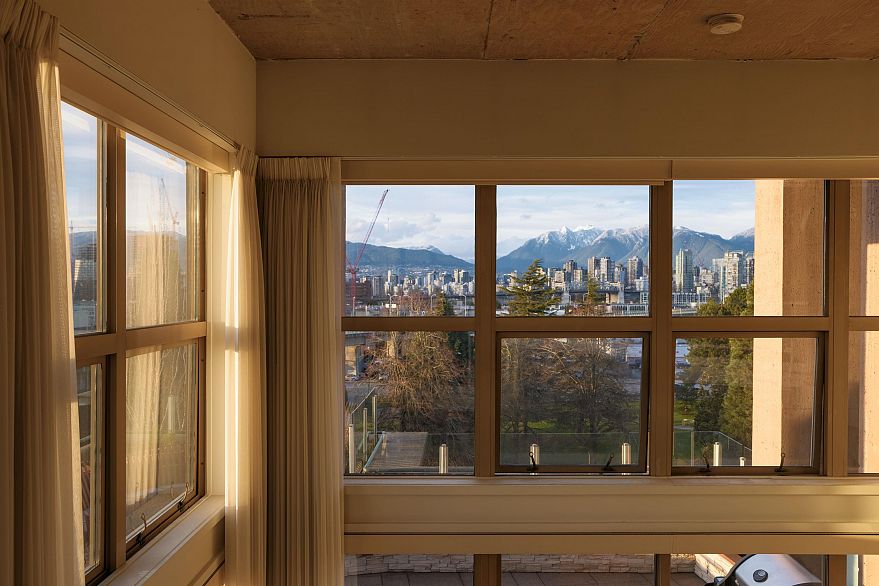 406 1529 W 6th Avenue