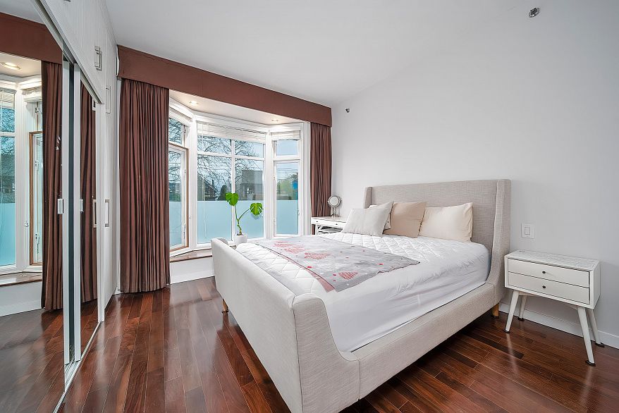 3458 Point Grey Road