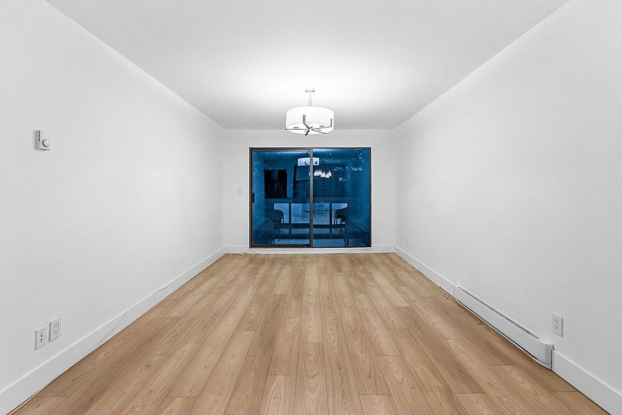 202 1422 E 3rd Avenue