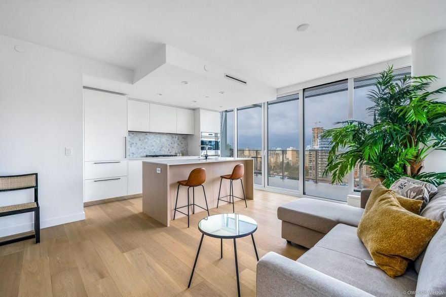 1504 1180 Broughton Street