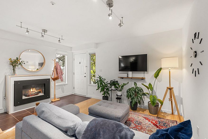 203 755 W 15th Avenue