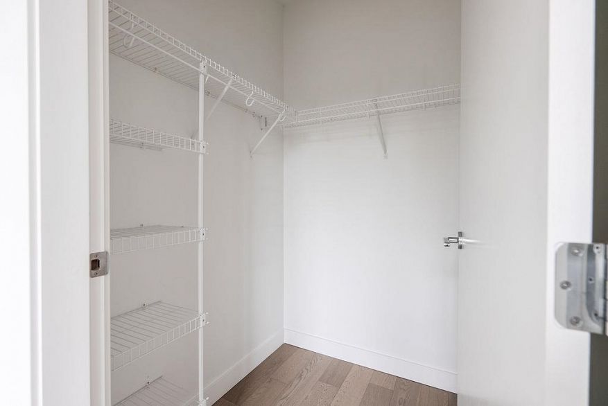 401 6733 Cambie Street