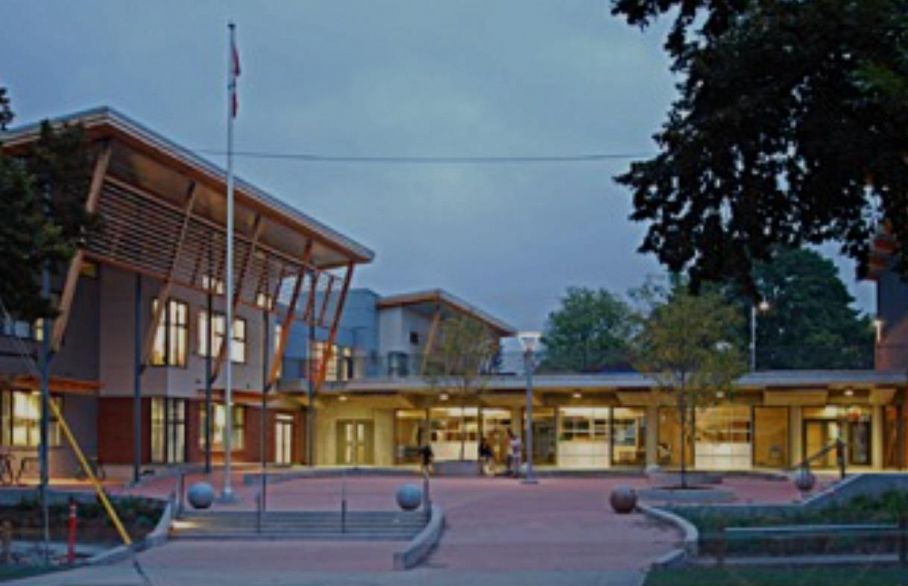 12 1255 E 15th Avenue