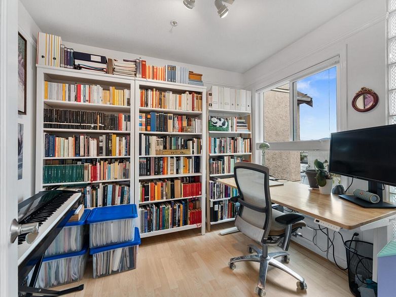 404 2121 W 5th Avenue