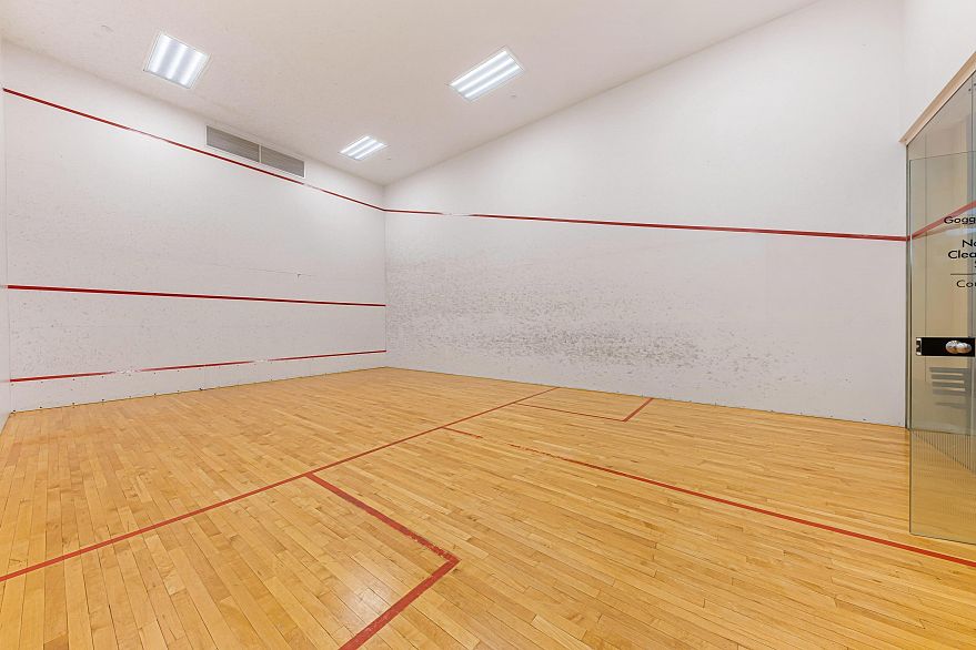 1607 1495 Richard Street