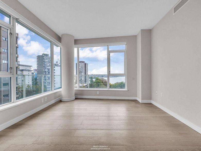 905 1221 Bidwell Street