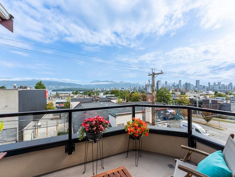 404 2121 W 5th Avenue