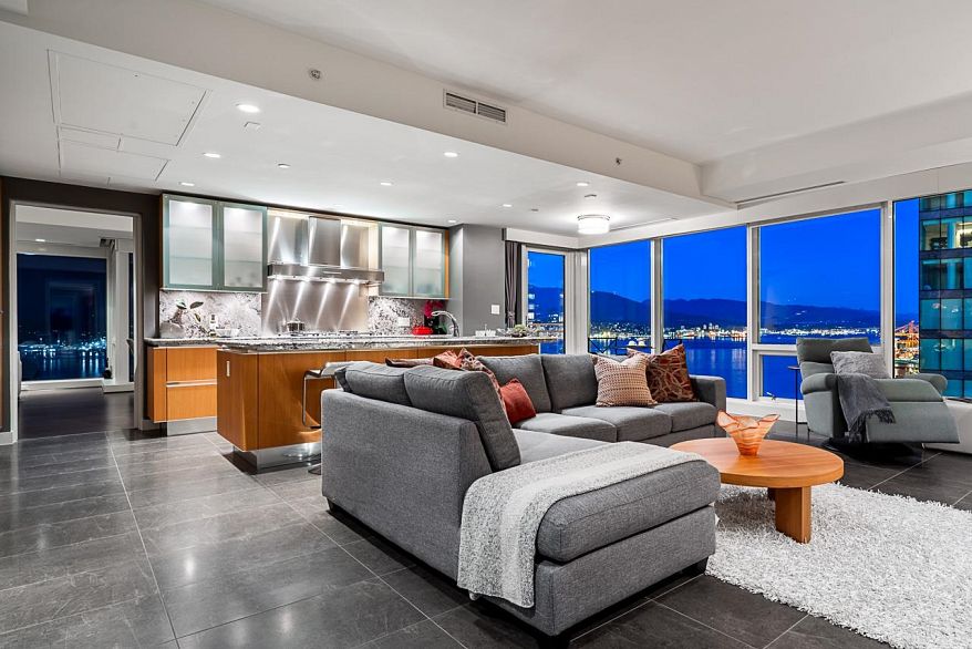 2202 1139 W Cordova Street