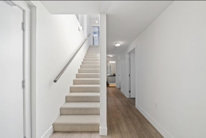 409 3581 E Kent Avenue North