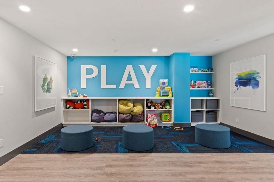 409 3581 E Kent Avenue North